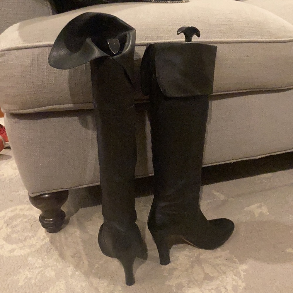 Black Leather knee high boots, very good quality!
